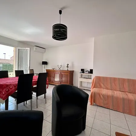 Maison Avec Piscine Privée- En Roussillon Cr000-10ca