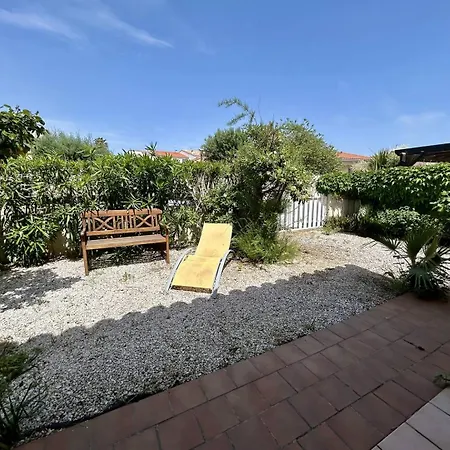 Maison Avec Piscine Privée- En Roussillon Cr000-10ca *