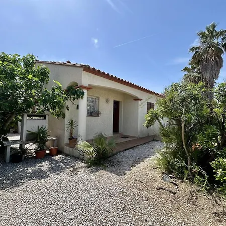 Maison Avec Piscine Privée- En Roussillon Cr000-10ca